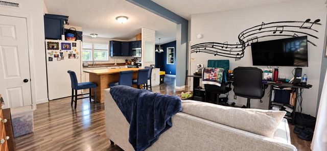 813 POSEY COURT, Green Bay, WI 54313