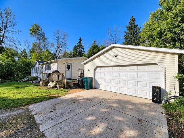 813 POSEY COURT, Green Bay, WI 54313