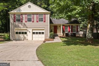 615 Barrington Way, Roswell, GA 30076