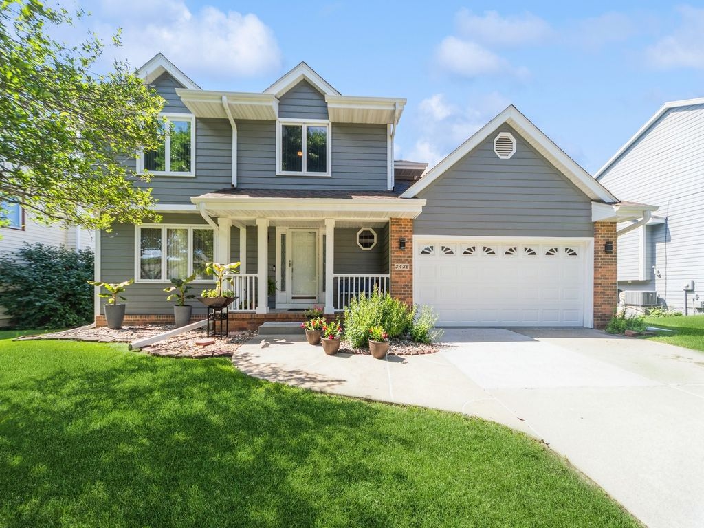 3436 Valley View Drive, West Des Moines, IA 50265