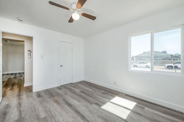 1017 E Vine Avenue, Fresno, CA 93706