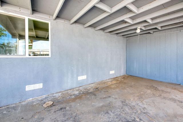 1017 E Vine Avenue, Fresno, CA 93706