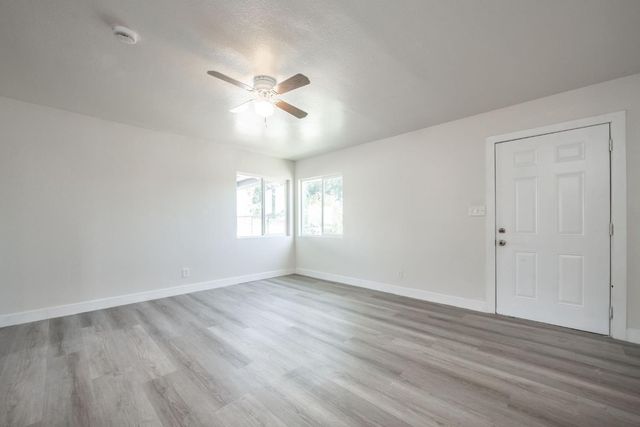 1017 E Vine Avenue, Fresno, CA 93706