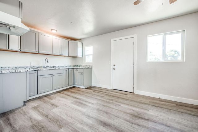1017 E Vine Avenue, Fresno, CA 93706