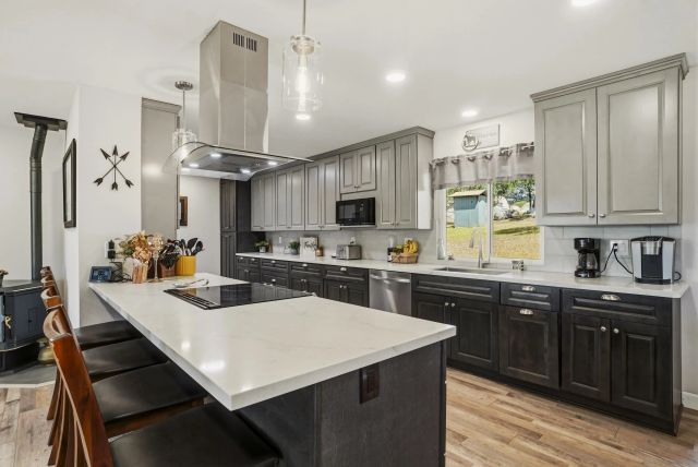 1541 Round Potrero Rd, Potrero, CA 91963