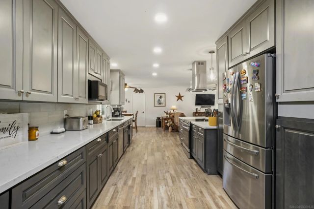 1541 Round Potrero Rd, Potrero, CA 91963