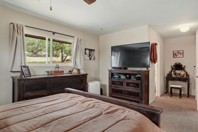 1541 Round Potrero Rd, Potrero, CA 91963