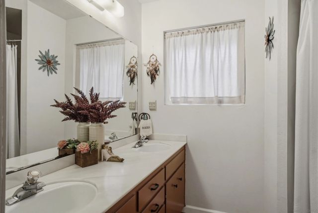 1541 Round Potrero Rd, Potrero, CA 91963