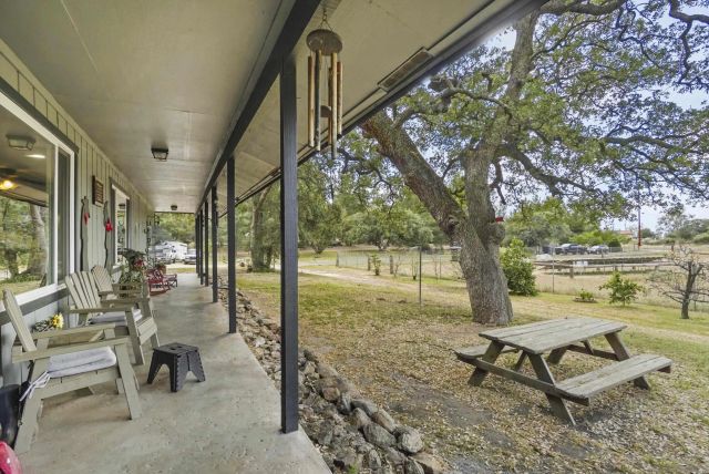 1541 Round Potrero Rd, Potrero, CA 91963