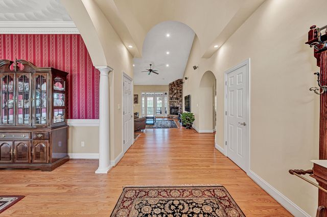 232 Savannah CT, Daleville, VA 24083