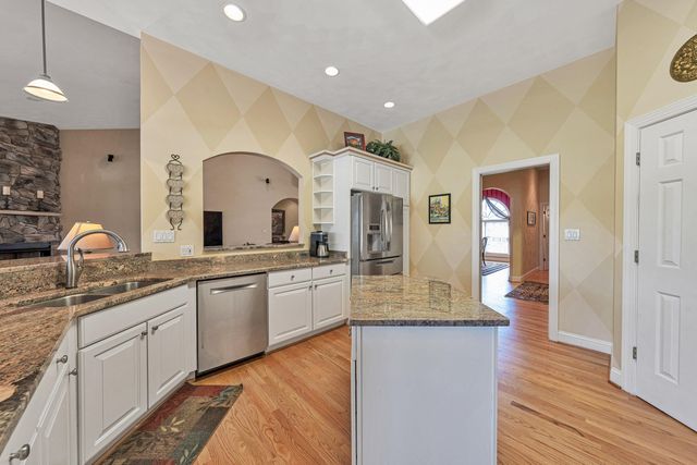 232 Savannah CT, Daleville, VA 24083