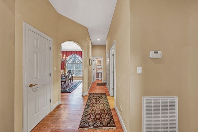 232 Savannah CT, Daleville, VA 24083