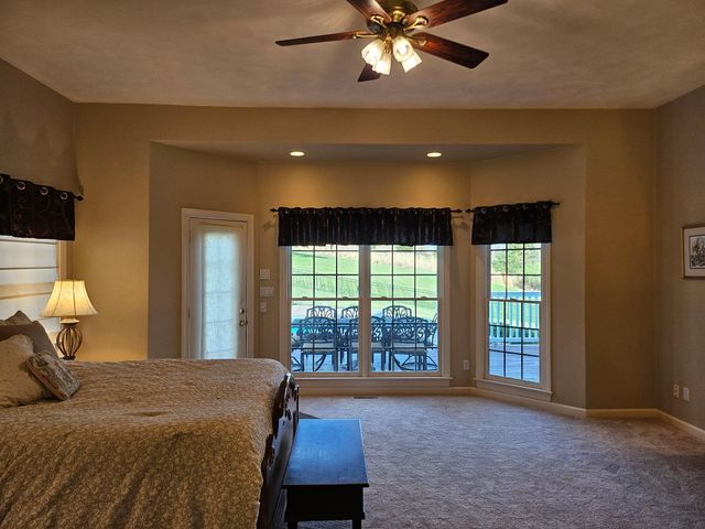 232 Savannah CT, Daleville, VA 24083