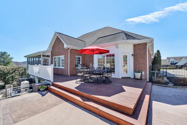 232 Savannah CT, Daleville, VA 24083