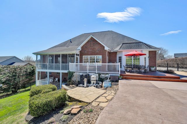 232 Savannah CT, Daleville, VA 24083