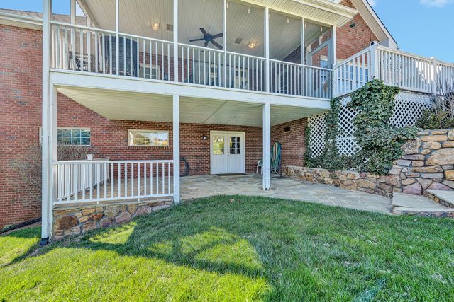 232 Savannah CT, Daleville, VA 24083