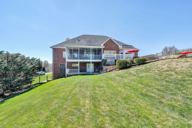 232 Savannah CT, Daleville, VA 24083