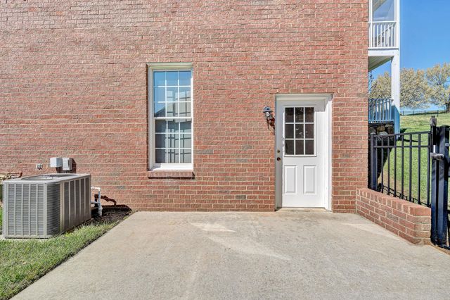 232 Savannah CT, Daleville, VA 24083