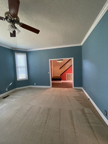 402 Fort Hill Dr, Pulaski, TN 38478