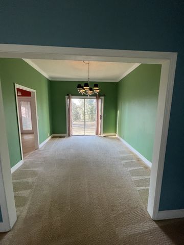 402 Fort Hill Dr, Pulaski, TN 38478