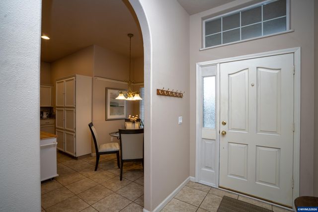 5703 Flairstone Dr SE, Salem, OR 97306