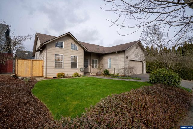 5703 Flairstone Dr SE, Salem, OR 97306