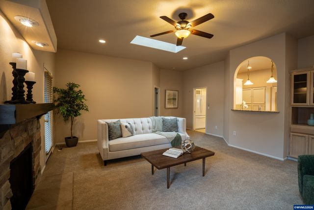 5703 Flairstone Dr SE, Salem, OR 97306