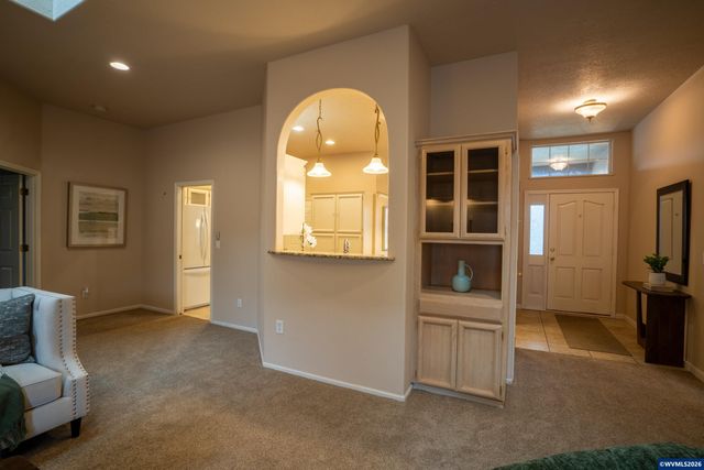 5703 Flairstone Dr SE, Salem, OR 97306