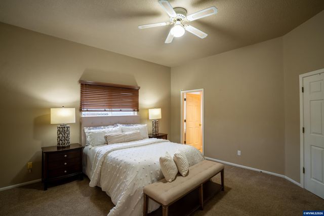 5703 Flairstone Dr SE, Salem, OR 97306