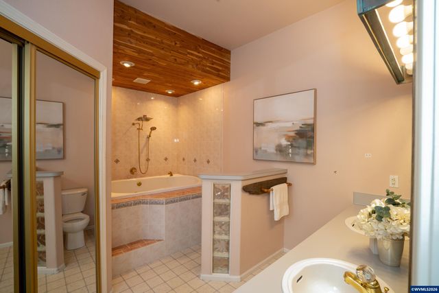 5703 Flairstone Dr SE, Salem, OR 97306