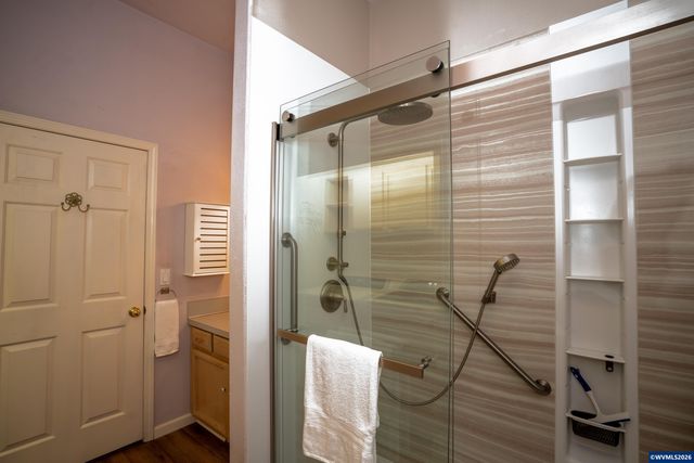 5703 Flairstone Dr SE, Salem, OR 97306