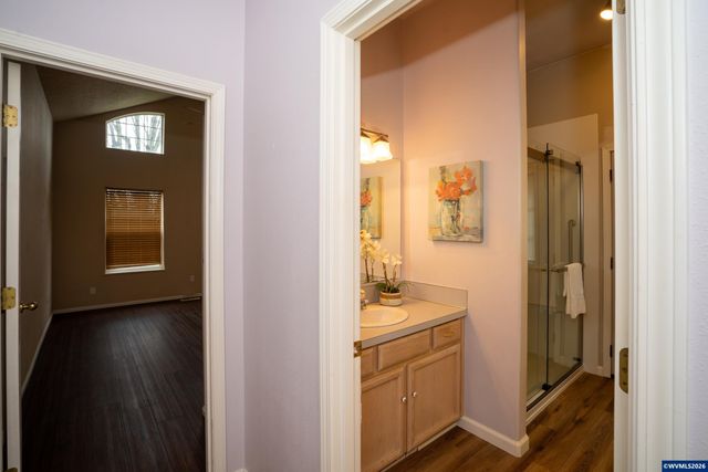 5703 Flairstone Dr SE, Salem, OR 97306