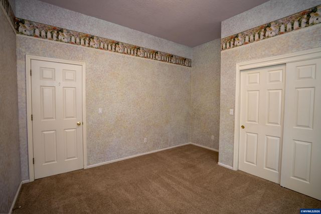 5703 Flairstone Dr SE, Salem, OR 97306