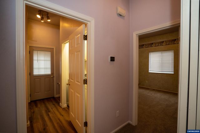 5703 Flairstone Dr SE, Salem, OR 97306