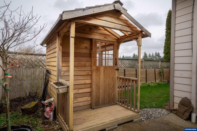 5703 Flairstone Dr SE, Salem, OR 97306