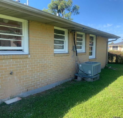 2038 Lauradale Drive, New Orleans, LA 70114