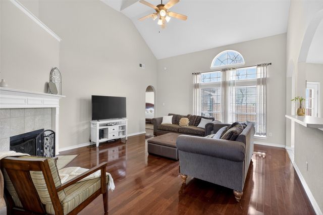 5808 Fathom Drive, Fort Worth, TX 76135