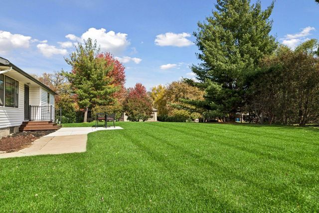 15601 Martin Drive, Burnsville, MN 55306