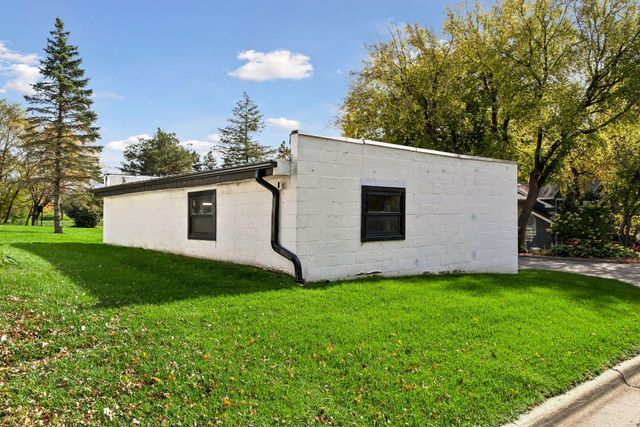 15601 Martin Drive, Burnsville, MN 55306