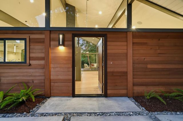 1691 Whitham Avenue, Los Altos, CA 94024