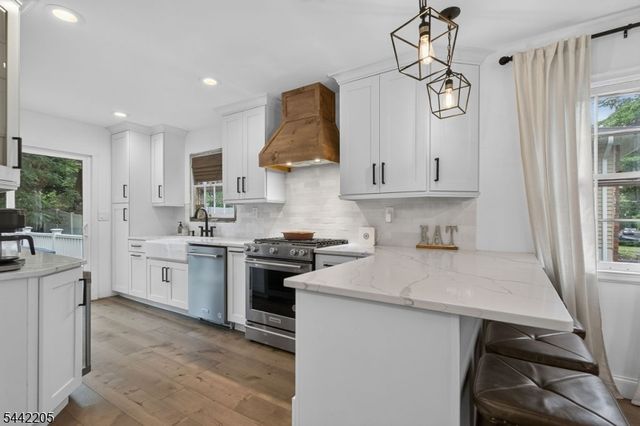 2160 Raritan Rd, Scotch Plains Twp., NJ 07076