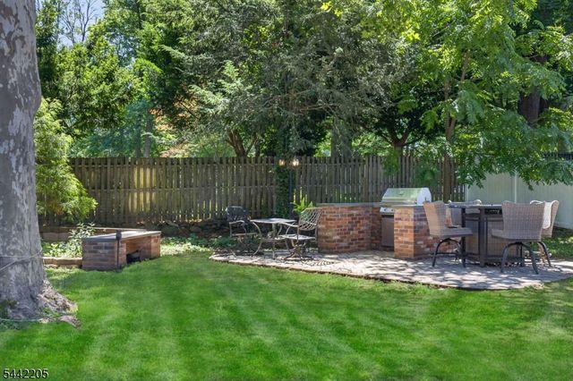 2160 Raritan Rd, Scotch Plains Twp., NJ 07076