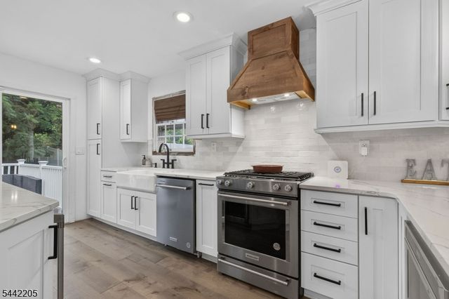 2160 Raritan Rd, Scotch Plains Twp., NJ 07076