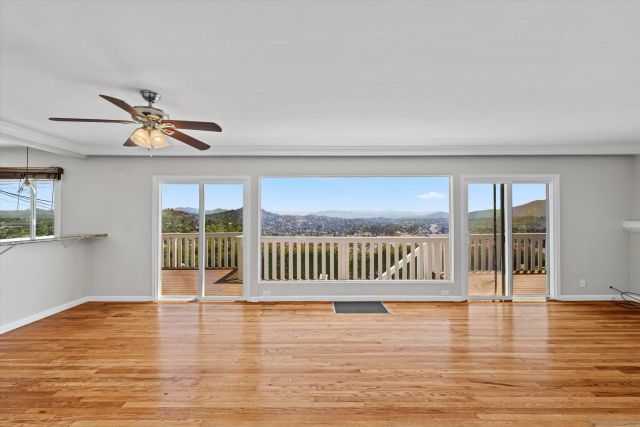 4258 Summit Dr, La Mesa, CA 91941