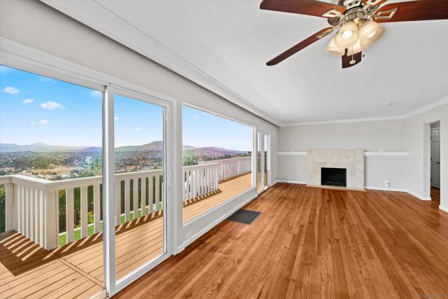 4258 Summit Dr, La Mesa, CA 91941