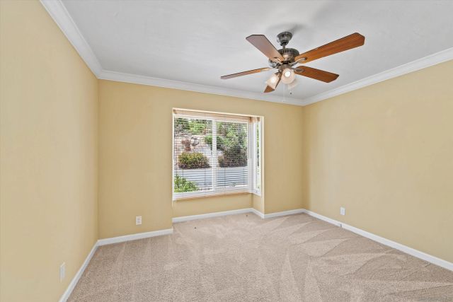 4258 Summit Dr, La Mesa, CA 91941