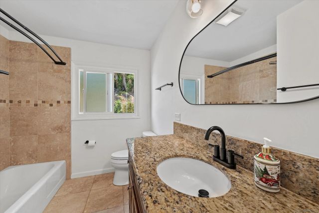 4258 Summit Dr, La Mesa, CA 91941