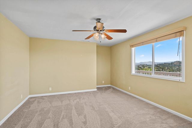 4258 Summit Dr, La Mesa, CA 91941