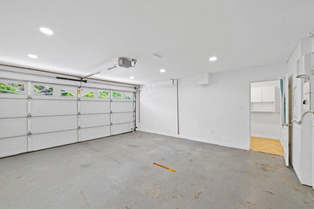 4258 Summit Dr, La Mesa, CA 91941