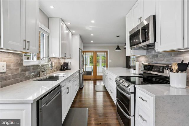 24328 FLAMINGO TER, Gaithersburg, MD 20882